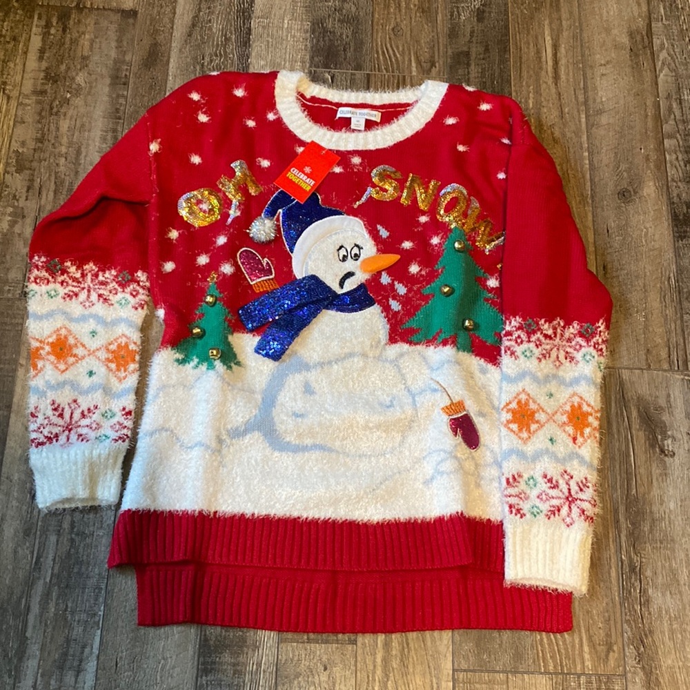 New Women's Celebrate Together
Crewneck Christmas Sweater
SMALL, Oh Snow